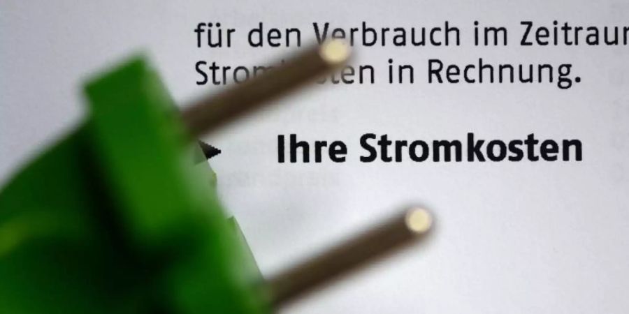 Für den Stichtag 1. April hat die Bundesnetzagentur einen Durchschnittspreis von 30,85 Cent je Kilowattstunde ermittelt. Foto: Jens Kalaene