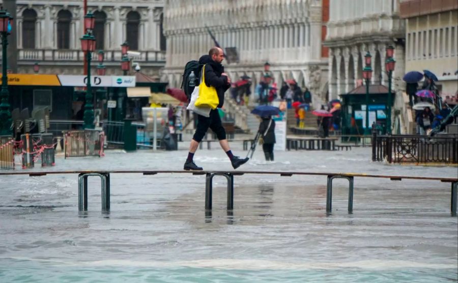 Niedrige Pegel sind in Venedig selten, häufiger hat die Lagunenstadt mit Hochwasser zu kämpfen. (Archivbild)