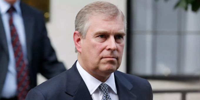 Auf Prinz Andrew warten magere Tage: Mit dem Rücktritt bekommt der Royal auch kein Geld mehr. Epstein-Skandal: Prinz Andrew