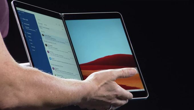 Das Surface Neo ist das erste Dual-Screen-Device aus dem Hause Microsoft. Es kommt mit Windows 10X. Surface Neo