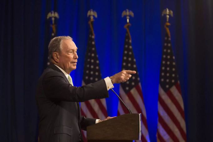 Michael Bloomberg, der mit 55.5 Milliarden Dollar an Vermögen einer der reichsten Menschen der Welt ist, will im Wahlkampf 2020 gegen Donald Trump antreten. Bloomberg