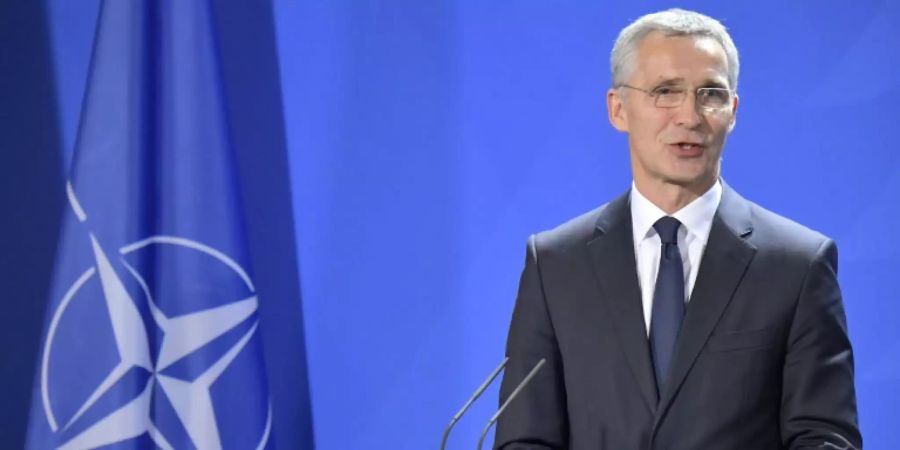 Nato-Generalsekretär Stoltenberg trifft auf Frankreichs Präsident Macron