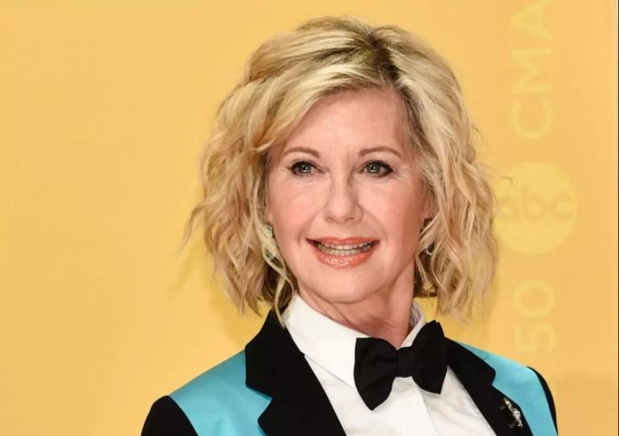 Auch Schauspielerin und Musikerin Olivia Newton-John durfte sich über einen Orden – samt Adressen-Veröffentlichung – freuen. queen