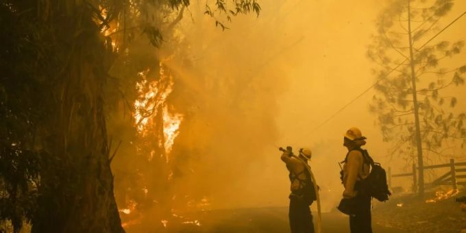 Das «Kincade»-Feuer in Sonoma County, einer Weinbauregion rund 120 Kilometer nördlich von San Francisco, war das grösste Buschfeuer in Kalifornien. Feuer Kalifornien