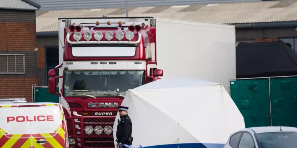 Calais F Migranten In Einem Kuhllastwagen Entdeckt