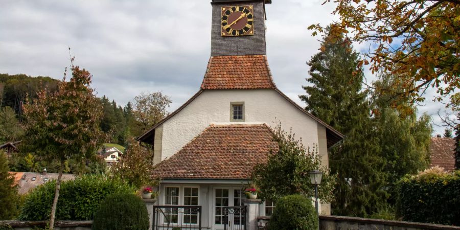 Die Kirche in Gurzelen.