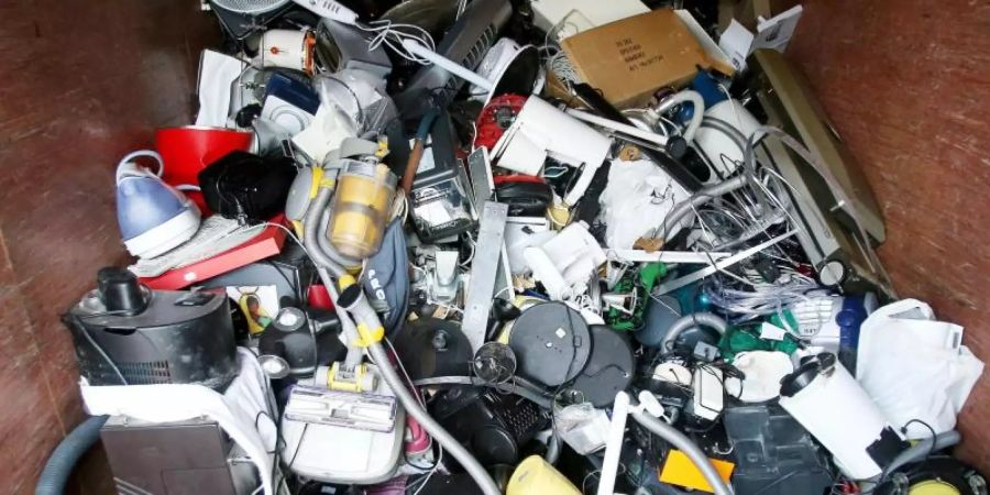 Hamburg will bei der Justizministerkonferenz längere Gewährleistung bei Elektrogeräten erreichen. Foto: Christian Charisius/dpa