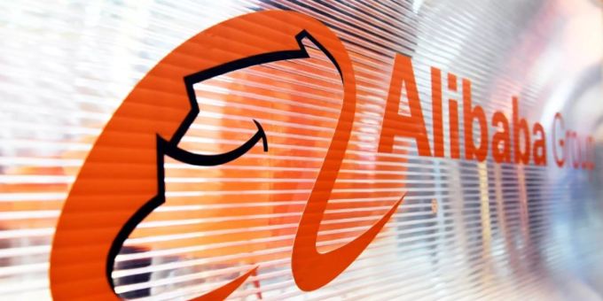 Das Logo der Alibaba Group. saudi aramco alibaba