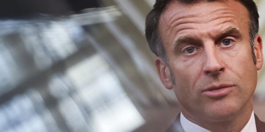 Der französische Präsident Emmanuel Macron bezeichnet den Putsch als illegitim und gefährlich. Foto: Geert Vanden Wijngaert/AP