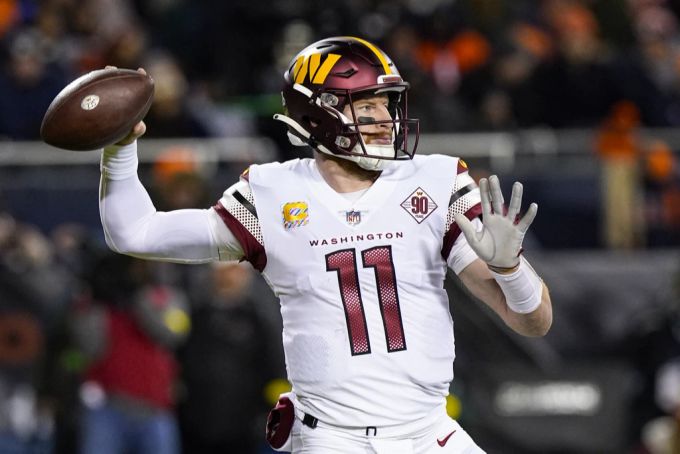 Carson Wentz ist Quarterback in der NFL. Derzeit ist er vertragslos. Carson Wentz NFL