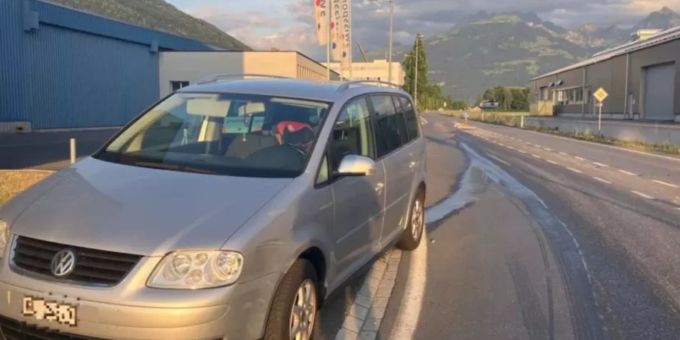 Unfall in Bilten GL: Autofahrer (36) kracht in Mittelinsel. Unfall in Bilten GL