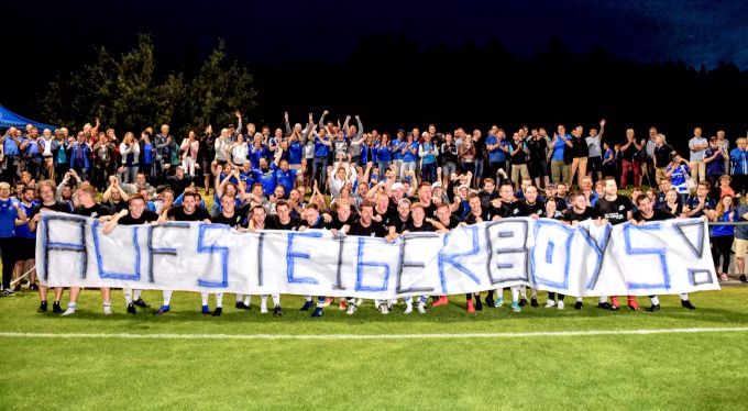 Die 1. Mannschaft des FC Sarmenstorf durfte 2019 den Aufstieg in die 2. Liga AFV feiern. Aufstieg 1. Mannschaft FC Sarmenstorf