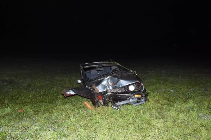Das Fahrzeug des Verunfallten in Zuckenriet SG erlitt Totalschaden. zuckenriet