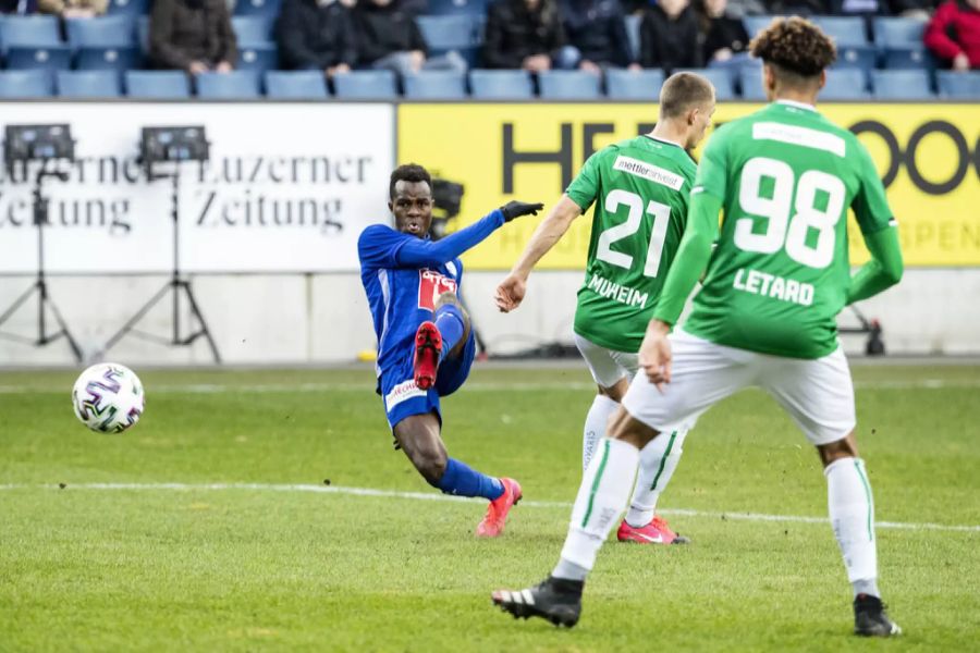 Ibrahima Ndiaye (links) im Abschluss für den FC Luzern.