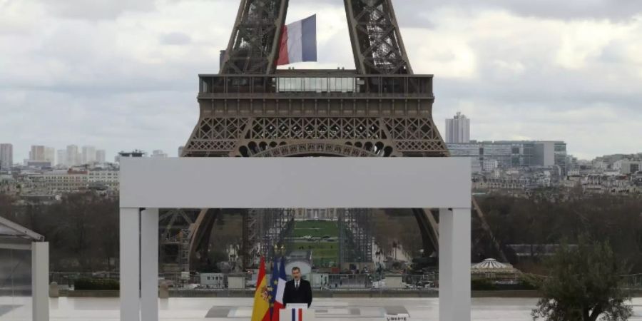 Spaniens König Felipe VI. bei Gedenkfeier in Paris