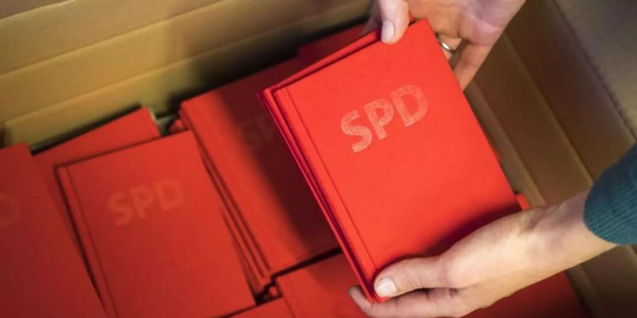 Die SPD hat im vergangenen Jahr fast 20.000 Mitglieder verloren. Foto: Michael Kappeler/dpa