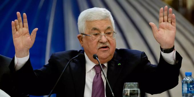 Palästinenserpräsident Mahmud Abbas spricht während einer Pressekonferenz im Anschluss an ein Treffen der Palästinenserführung. Nahost-Plan von Trump - Abbas