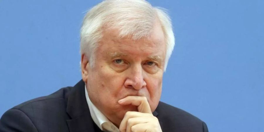 Bundesinnenminister Horst Seehofer vergangene Woche während einer Pressekonferenz in Berlin. Foto: Wolfgang Kumm/dpa