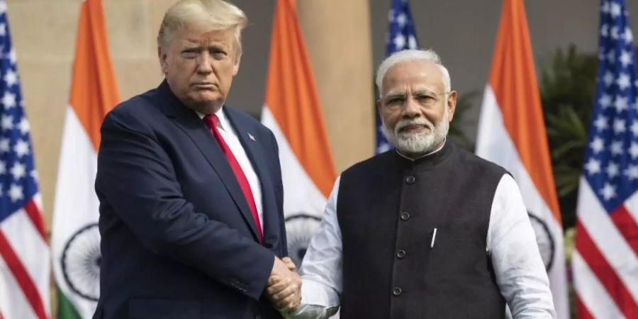 Donald Trump und Narendra Modi während ihres Treffens in Neu Delhi. Foto: Alex Brandon/AP/dpa