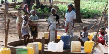 kinder afrika brunnen wasser