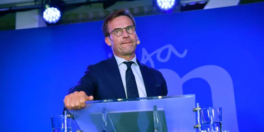 Ulf Kristersson, der Vorsitzende der Moderaten Sammlungspartei spricht auf einer Wahlparty.