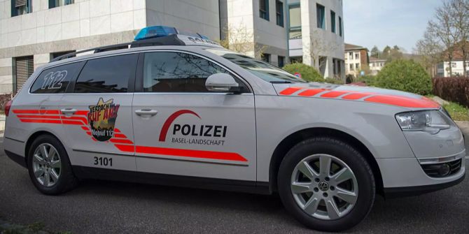 Ein Einsatzfahrzeug der Polizei Basel-Landschaft.