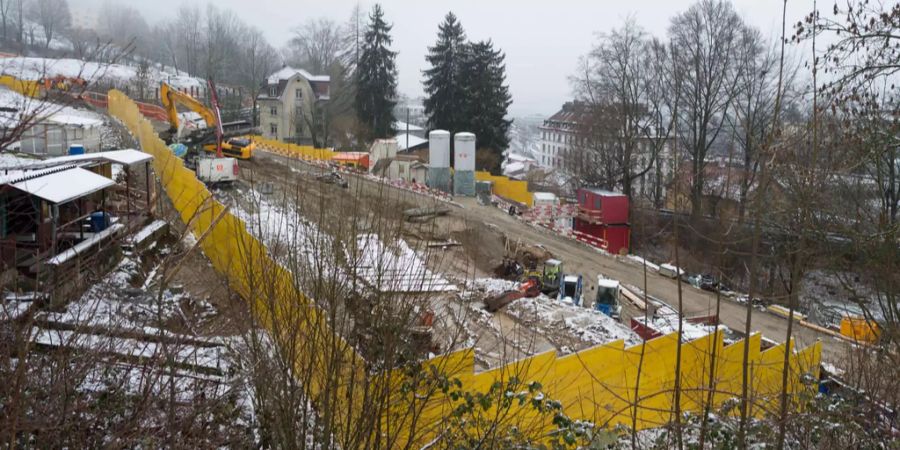 Blick auf die Baustelle der Durchmesserlinie in der Ruckhalde, aufgenommen am Mittwoch, 17. Februar 2016, in St. Gallen.