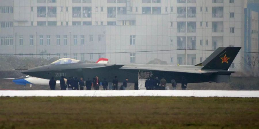 Ein Militärflugzeug ist bei einem Trainingsflug in China abgestürzt. (Symbolbild)