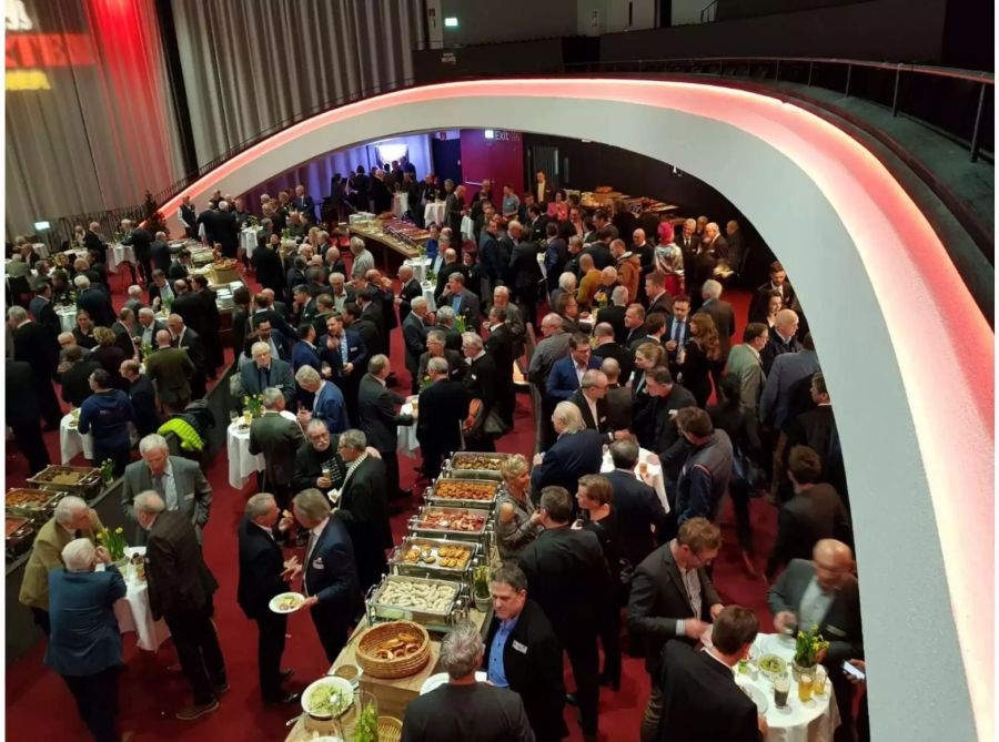 Beim Osterschoppen im Kursaal Bern sind jedes Jahr mehr als 800 Gäste anwesend.