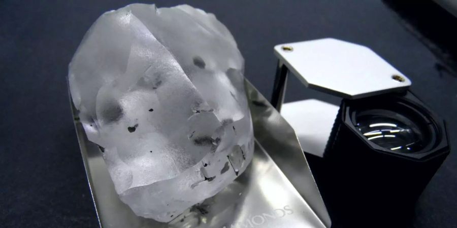 Der Riesen-Diamant stammt aus einer Mine im südafrikanischen Lesotho.