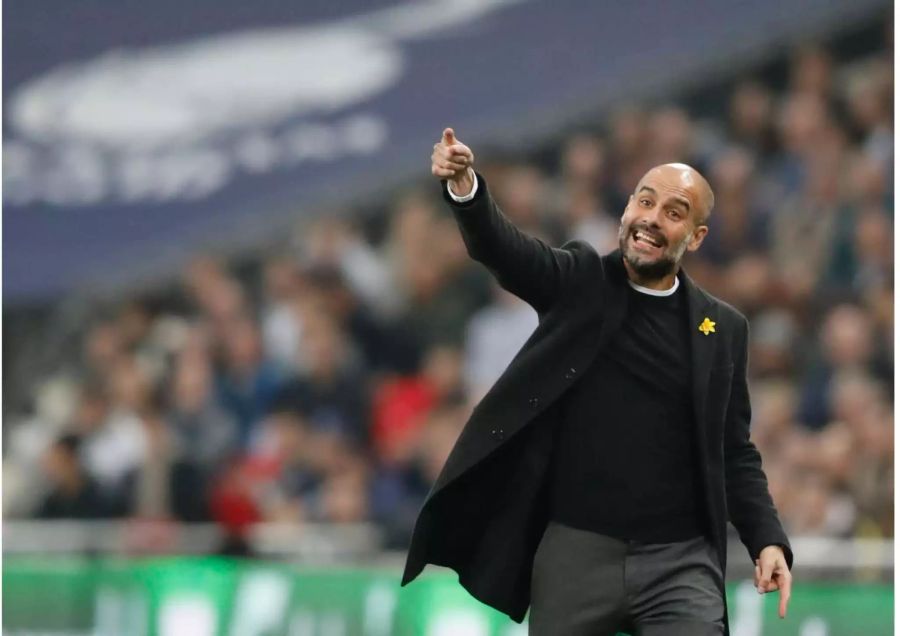 Pep Guardiola an der Seitenlinie.