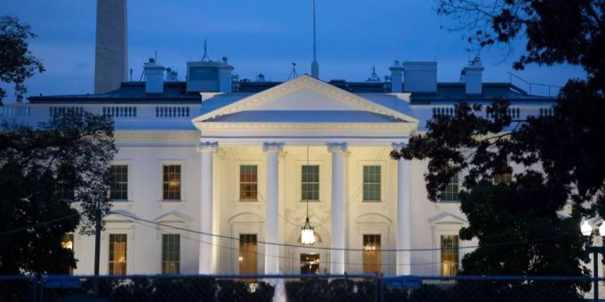 Die US-Regierung soll vom Treffen zwischen Kim Jong Un und der chinesischen Regierung unterrichtet worden sein. Die US-Regierung soll vom Treffen zwischen Kim Jong Un und der chinesischen Regierung unterrichtet worden sein.