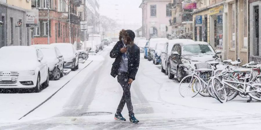 Ein sogenannter «Arctic Outbreak», oft auch «russische Kältepeitsche» genannt, erreicht die Schweiz.