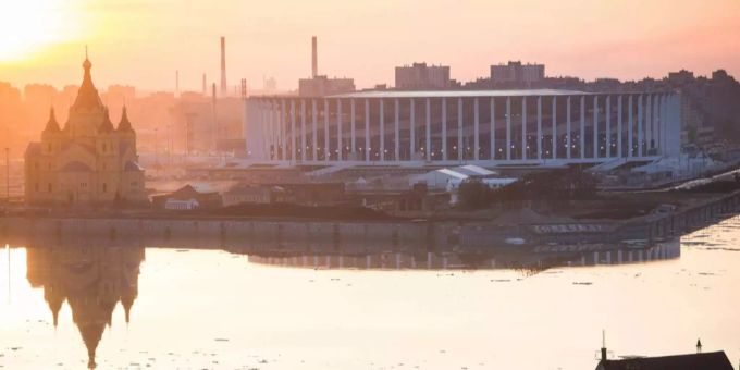 Sonnenuntergang über dem Stadion von Nischni Nowgorod. Sonnenuntergang über dem Stadion von Nischni Nowgorod.