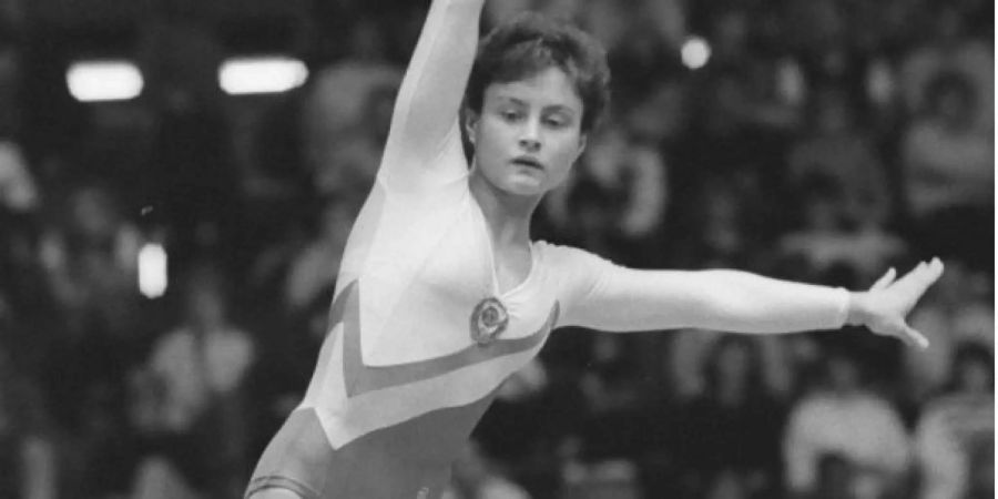 Die russische Kunstturnerin Jelena Schuschunowa im Jahre 1987.