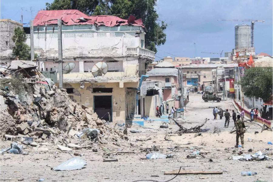 Die Folgen einer Autobombe in Somalia.