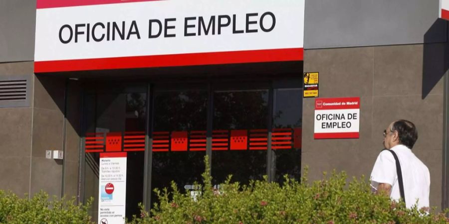 Aufgrund der tiefen Löhne und steigenden Lebenshaltungskosten gehen viele Menschen in Spanien einem Zweitjob nach. (Symbolbild)