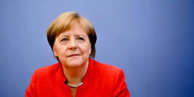 Merkel steht seit langem in der Kritik. Merkel steht seit langem in der Kritik.