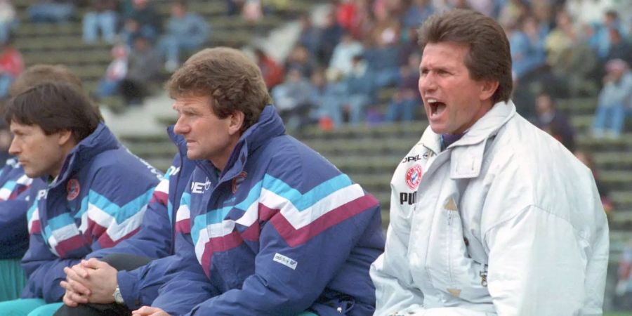 Ein Bild aus alten Zeiten: Müller-Wohlfahrt (links) und Jupp Heynckes (rechts) 1991 auf der Bank der Bayern.