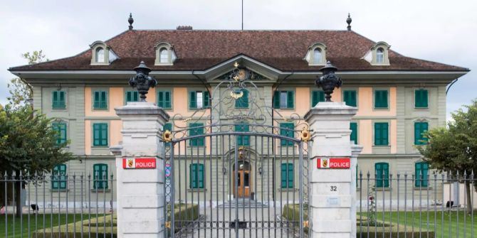 Das Polizeigebaeude der Kantonspolizei Bern beim Waisenhausplatz