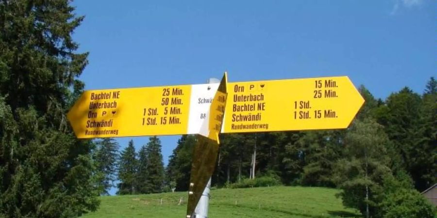 Auf dem Wanderweg vom Bachtel nach Girenbad gilt auf einem Streckenabschnitt ein allgemeines Fahrverbot.