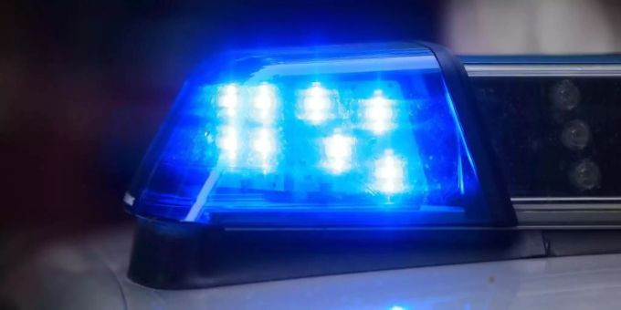 Hamburg - Mann in Hamburger Möbelhaus attackiert und schwer verletzt