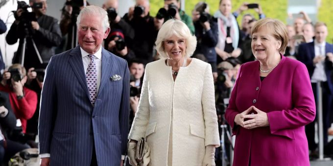 Der britische Prinz Charles und seine Frau Herzogin Camilla werden von Bundeskanzlerin Angela Merkel (CDU) im Bundeskanzleramt empfangen. Charles, Prince of Wales