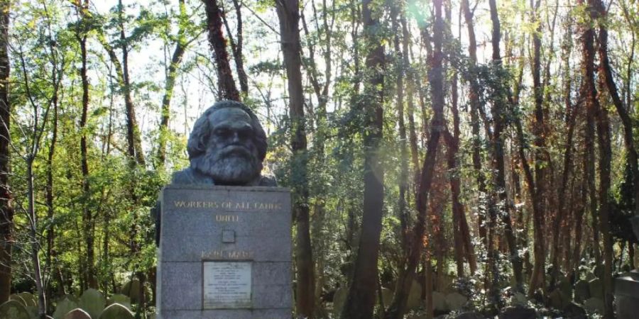 Karl Marx' Grab auf dem Londoner Friedhof Highgate. Foto: Christoph Driessen