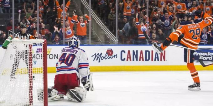 Leon Draisaitl feiert seinen Treffer gegen New York. Foto: Amber Bracken/The Canadian Press/AP Leon Draisaitl feiert seinen Treffer gegen New York. Foto: Amber Bracken/The Canadian Press/AP