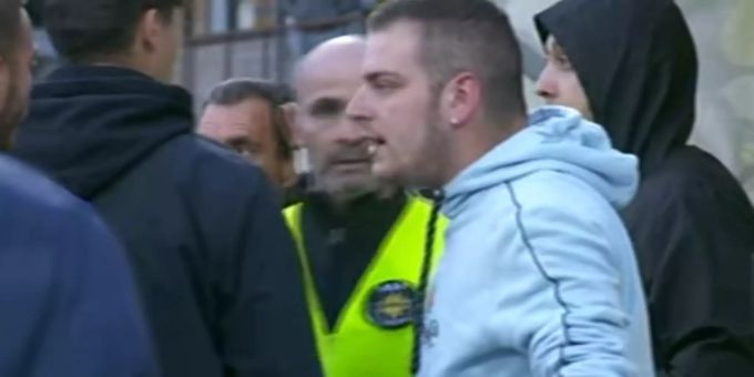 Nach Niederlage - Chiasso-Fans rangeln mit Spielern und Securitys