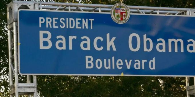 Die Rodeo Road wird zum Obama Boulevard umbenannt. Foto: Damian Dovarganes Die Rodeo Road wird zum Obama Boulevard umbenannt. Foto: Damian Dovarganes