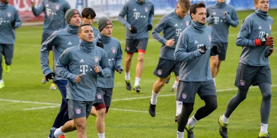 Treten Ende Mai gegen die Nationalmannschaft Chians an: Die Spieler vom FC Bayern München beim Training. Foto: Matthias Balk/dpa