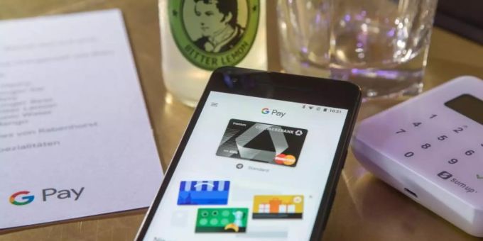 Die Treue zur eigenen Hausbank bröckelt im Zuge der Digitalisierung. Foto: Jens Büttner Die Treue zur eigenen Hausbank bröckelt im Zuge der Digitalisierung. Foto: Jens Büttner