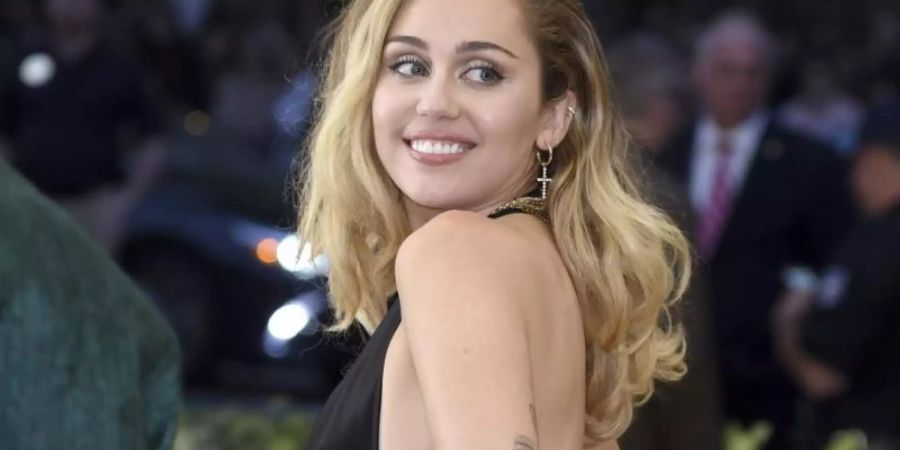 Miley Cyrus lässt den Geist von Woodstock wiederauferstehen. Foto: Evan Agostini/Invision/AP/Archiv